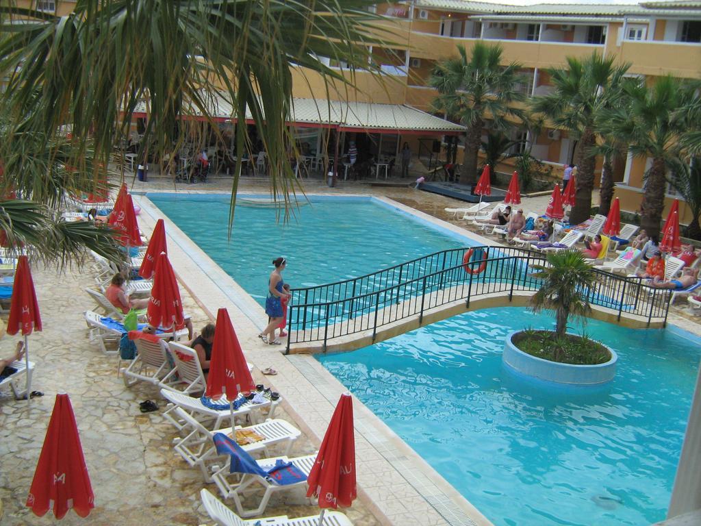 לגאנאס Tereza Hotel מראה חיצוני תמונה